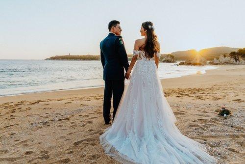 mobile - carousel-hero-element image-0