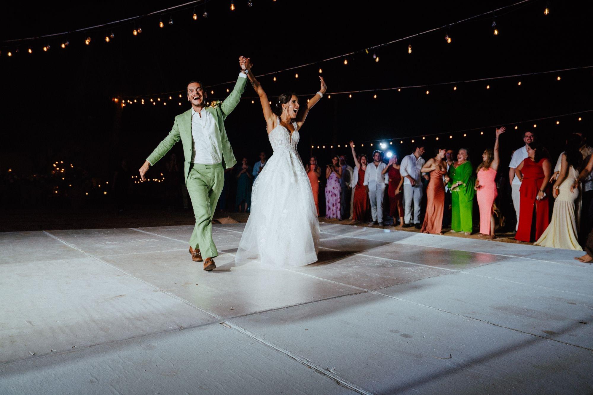 carousel-hero-element image-3