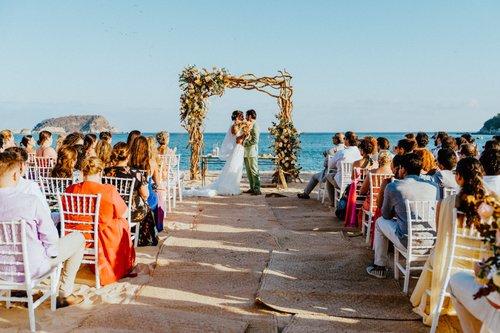 mobile - carousel-hero-element image-1